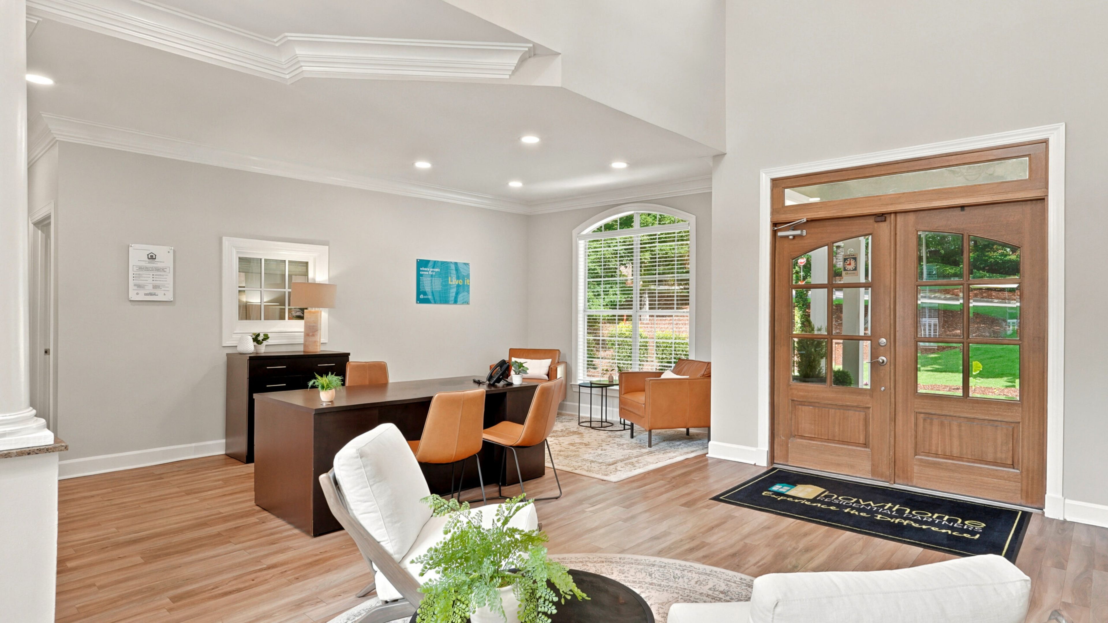 Hawthorne at Lake Heatherresident clubhouse amenity with seating area and beautiful finishes.